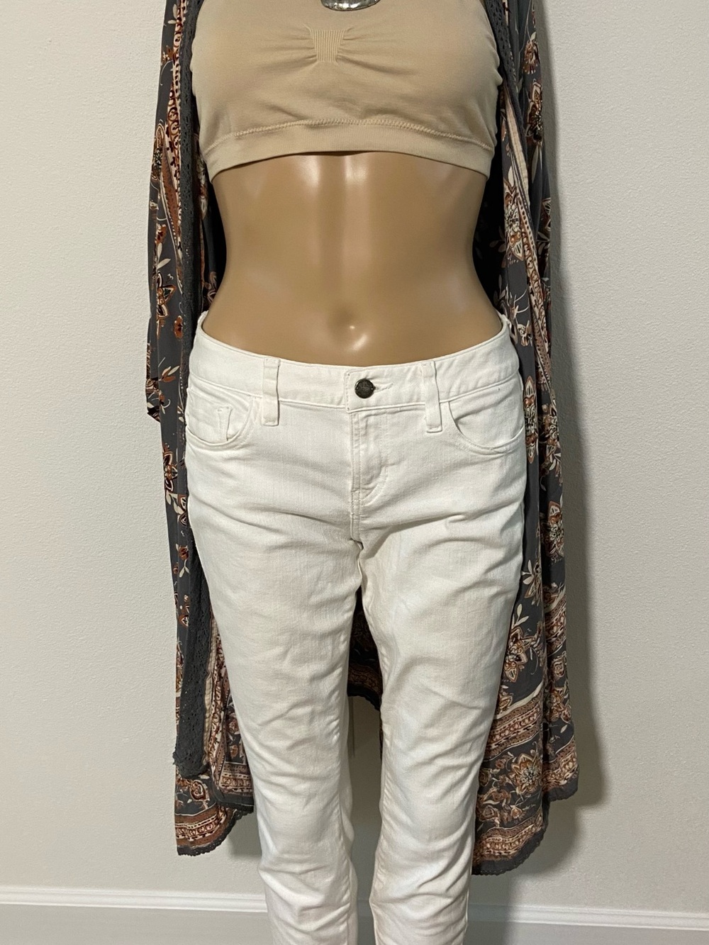 Guess Britney jeans with zippers at the ankle Sz 28